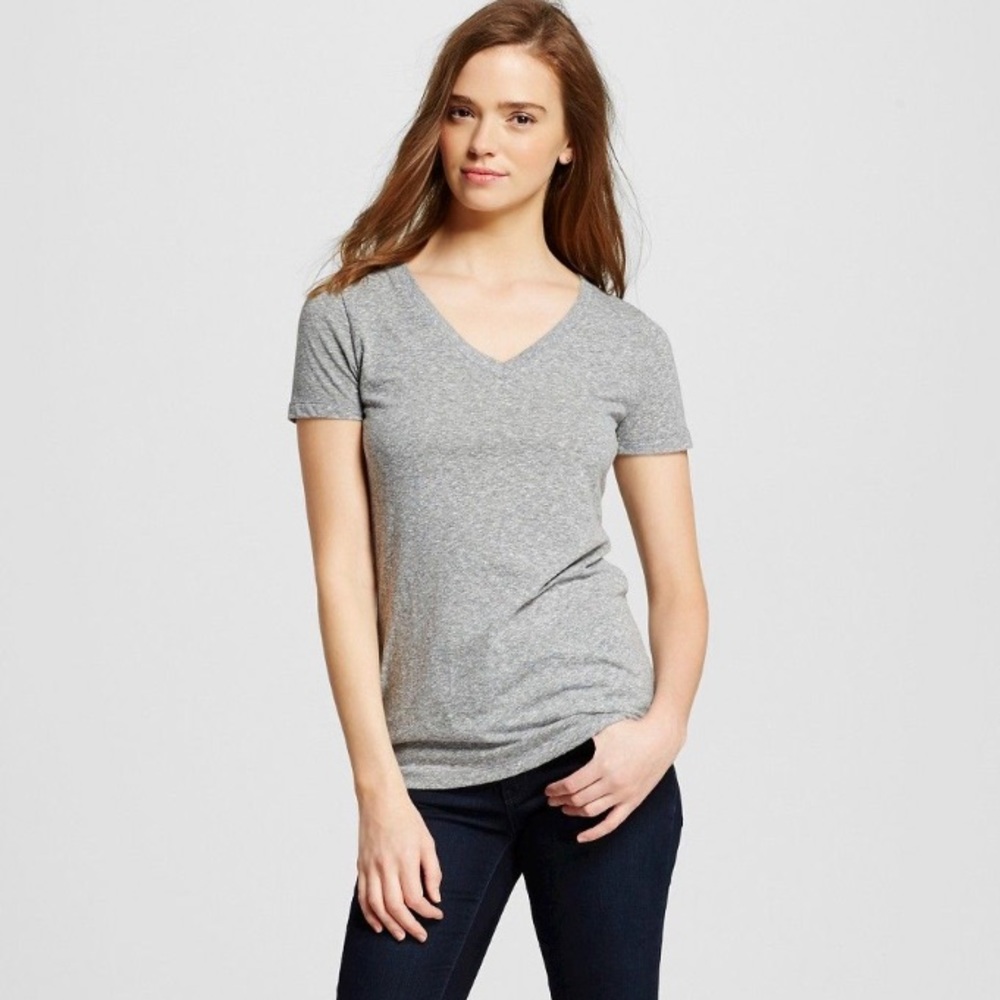 Mossimo t-shirts together - Picture 3 of 3